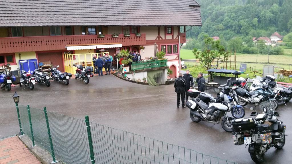 Hotel Waeldebauernhof Gutach Esterno foto